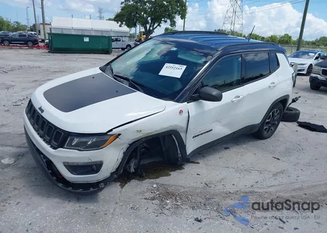 2020 Jeep Compass Trailhawk 4X4 z USA, uszkodzony, nr VIN 3C4NJDDB0LT195742